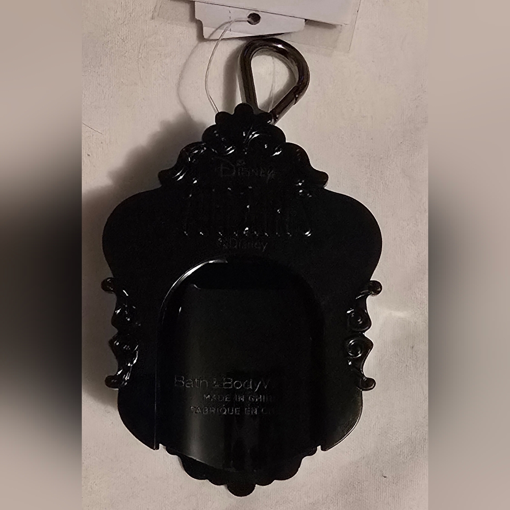 **NEW** Bath & Body Evil Queen Poison Apple 3Wick Candle Holder (Glows) & Extras - Picture 7 of 10
